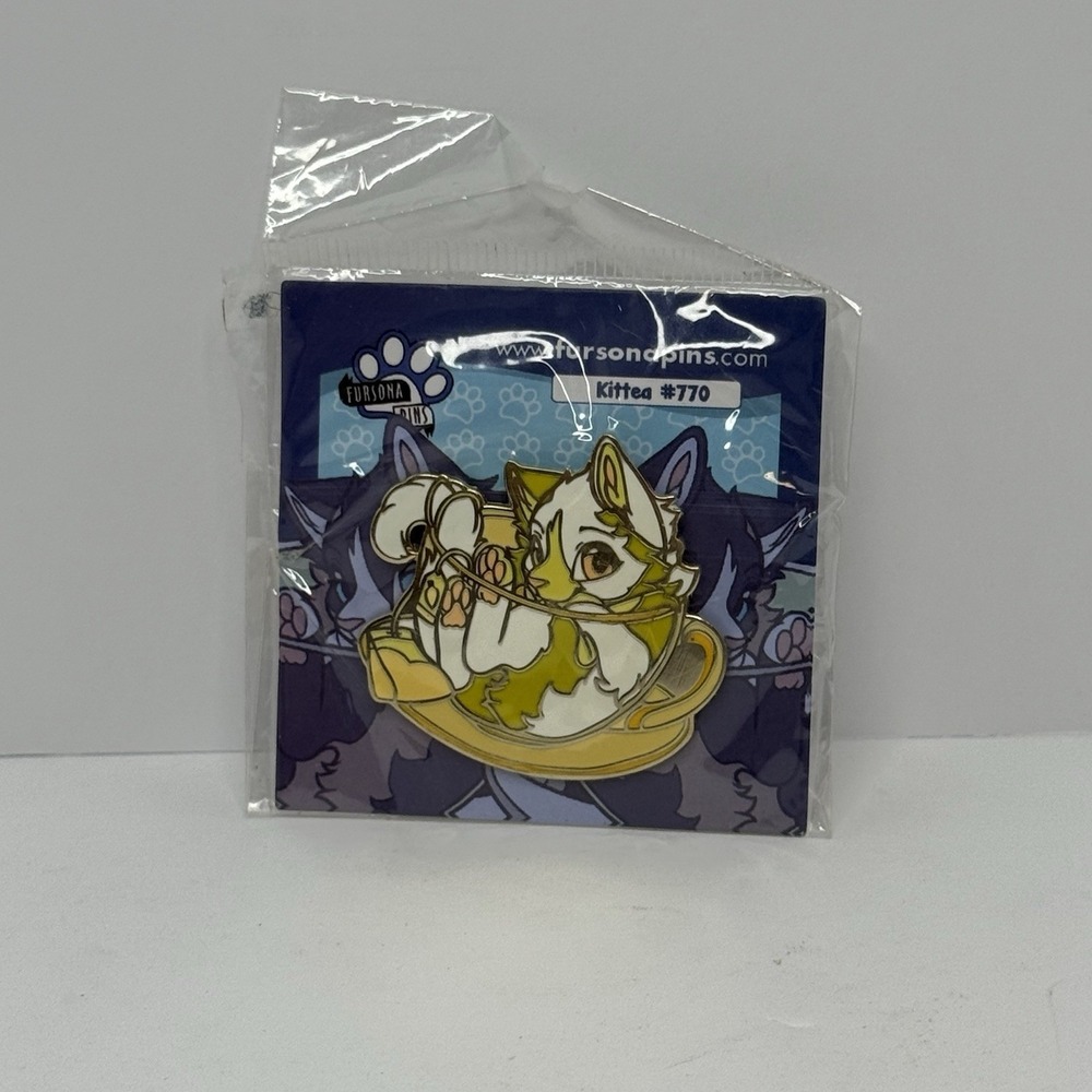 Fursona Pins Kittea #770 New Sealed